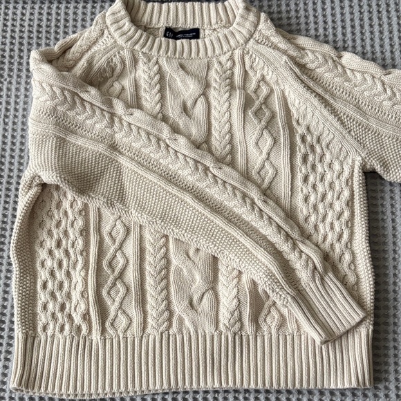 GAP Sweaters - GAP 100% Cotton Cable Knit Sweater